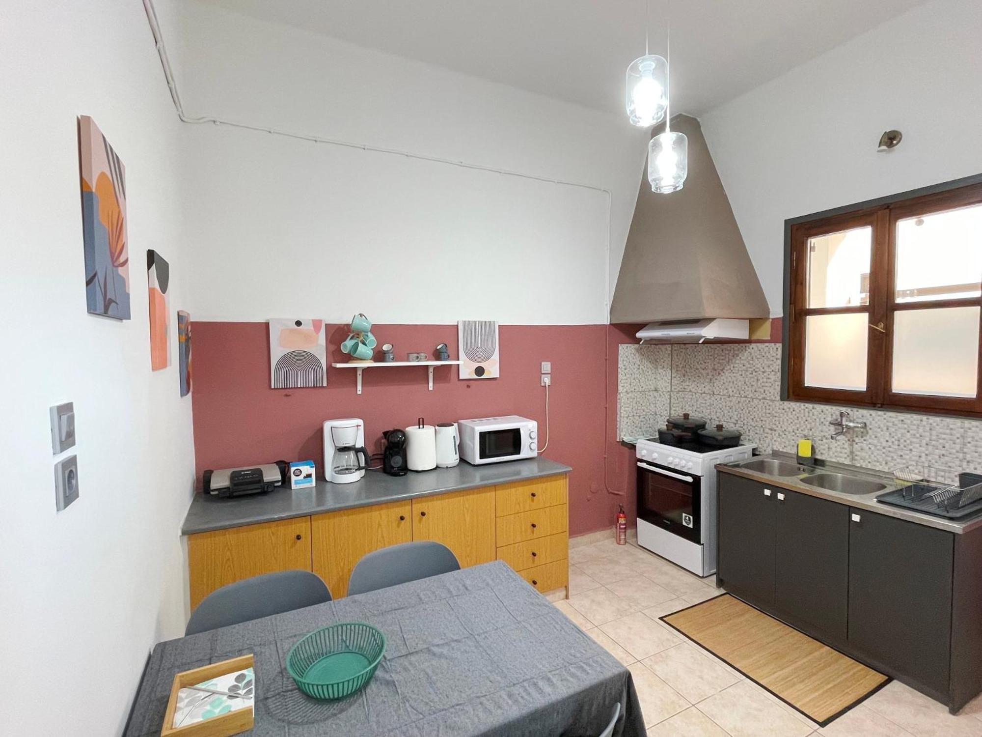 Naos-sea Front Vacation By Chania Center Feriehus *