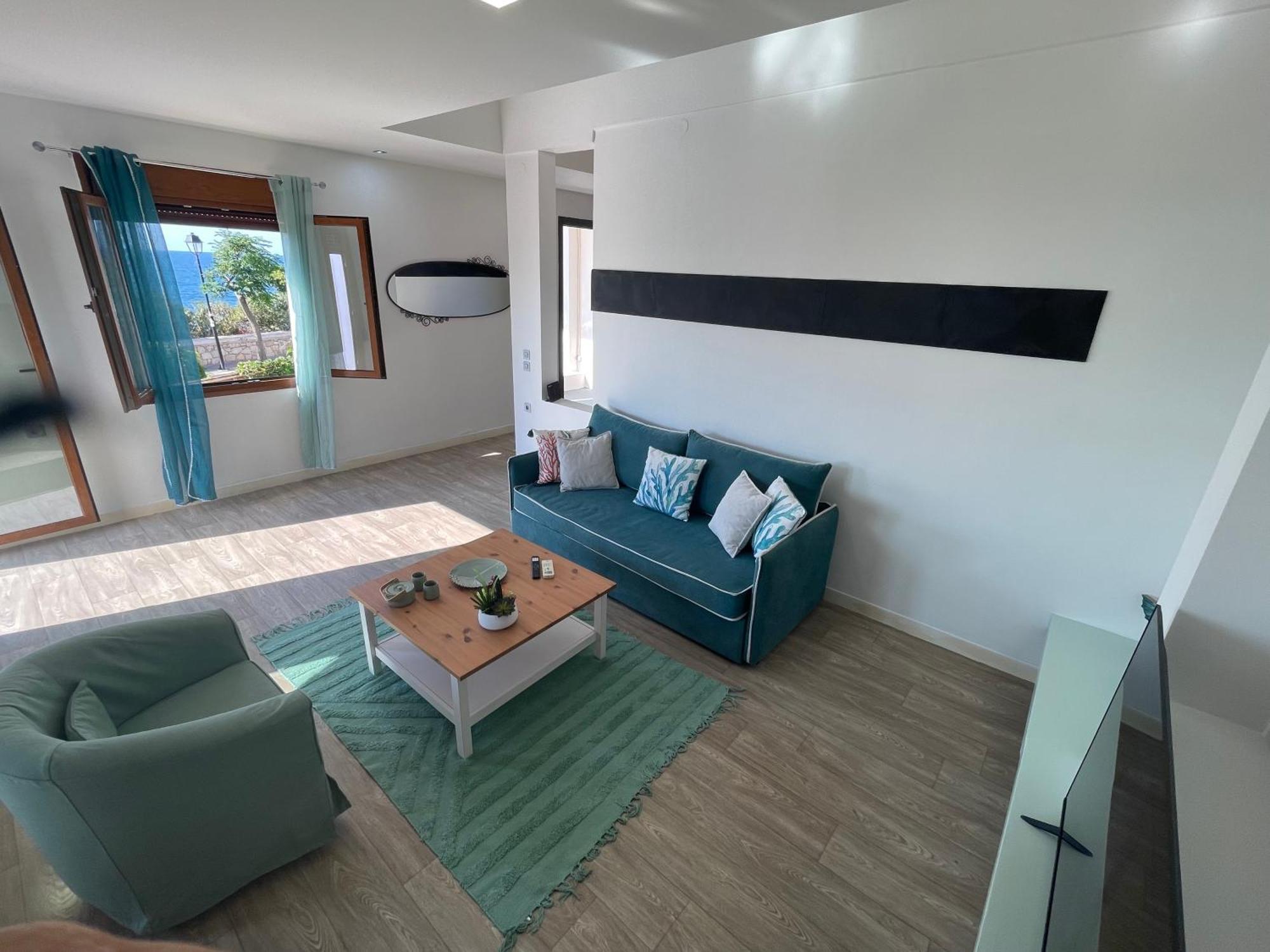 Naos-sea Front Vacation By Chania Center Khania